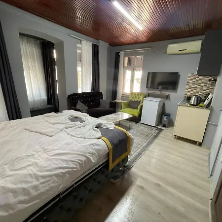 Taksim Red * اسطنبول