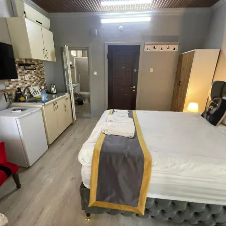 Bed and Breakfast Taksim Red